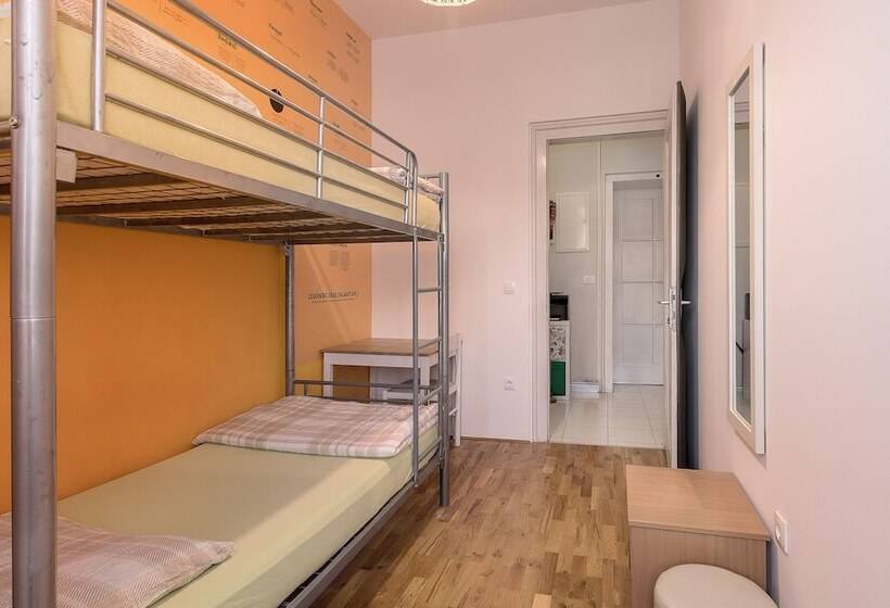 Hostel Split Backpackers