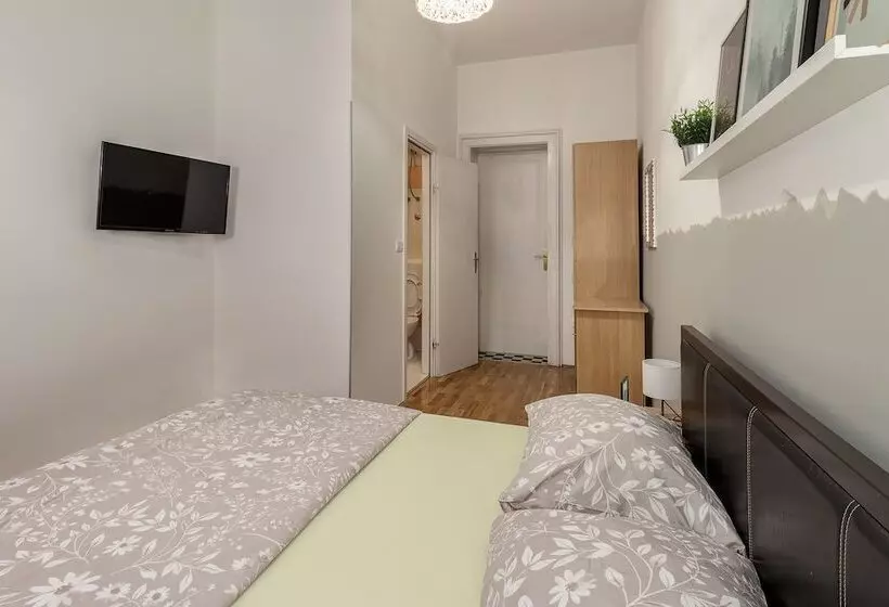 Hostel Split Backpackers