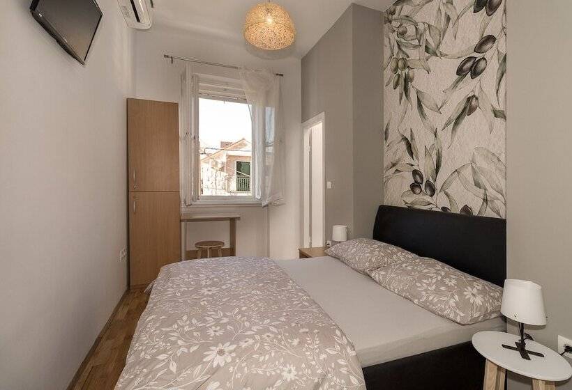 Hostel Split Backpackers