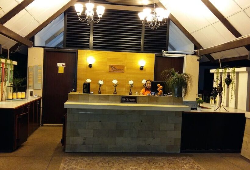 D Feringghi Haus Hotel & Restaurant