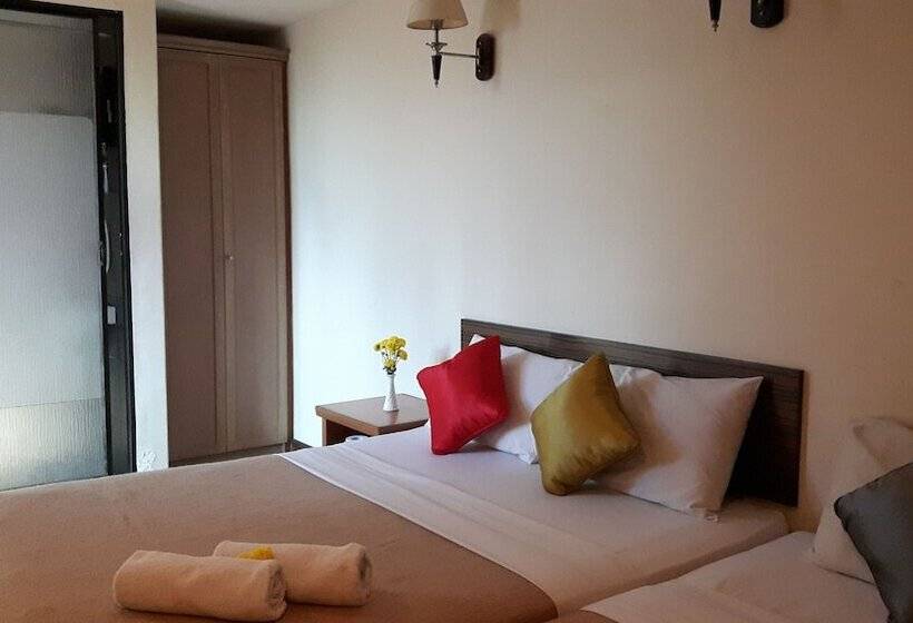 D Feringghi Haus Hotel & Restaurant