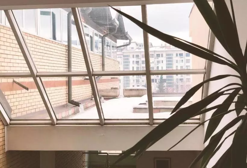 هتل Imzit Dobrinja