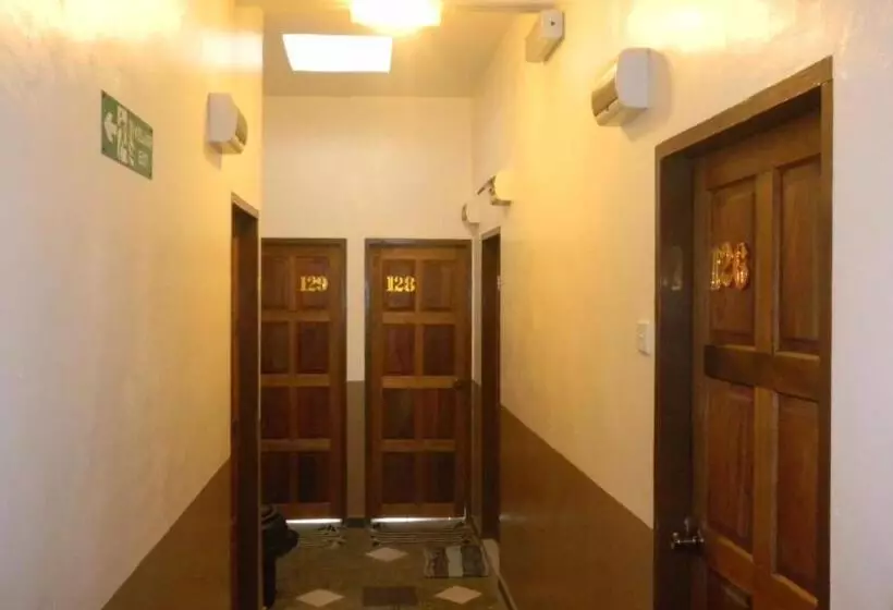 בית מלון כפרי Nipah Bay Villa