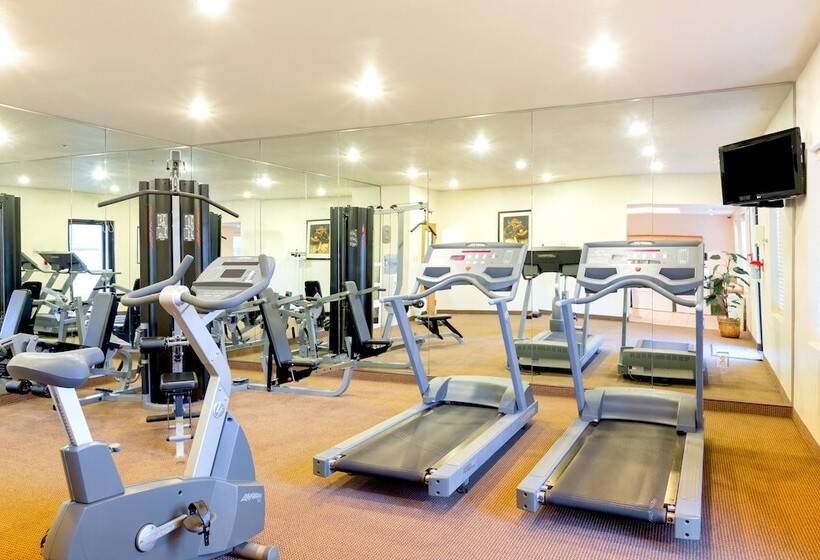 هتل Staybridge Suites Brownsville, An Ihg