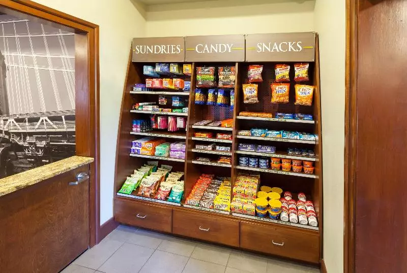 Отель Staybridge Suites Tyler University Area, An Ihg