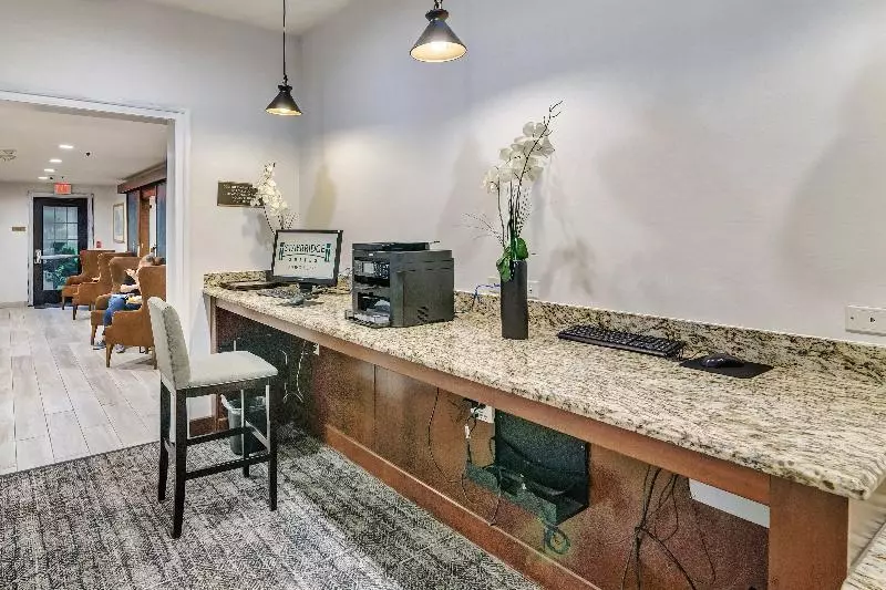 Отель Staybridge Suites Tyler University Area, An Ihg