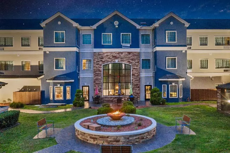 Отель Staybridge Suites Tyler University Area, An Ihg