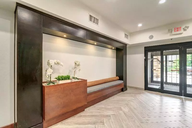 Отель Staybridge Suites Tyler University Area, An Ihg