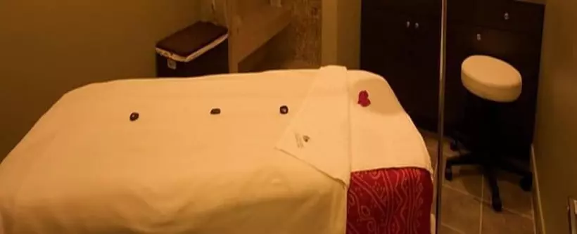 هتل The Headquarters Inn