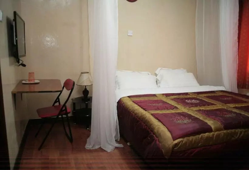 هتل The Headquarters Inn