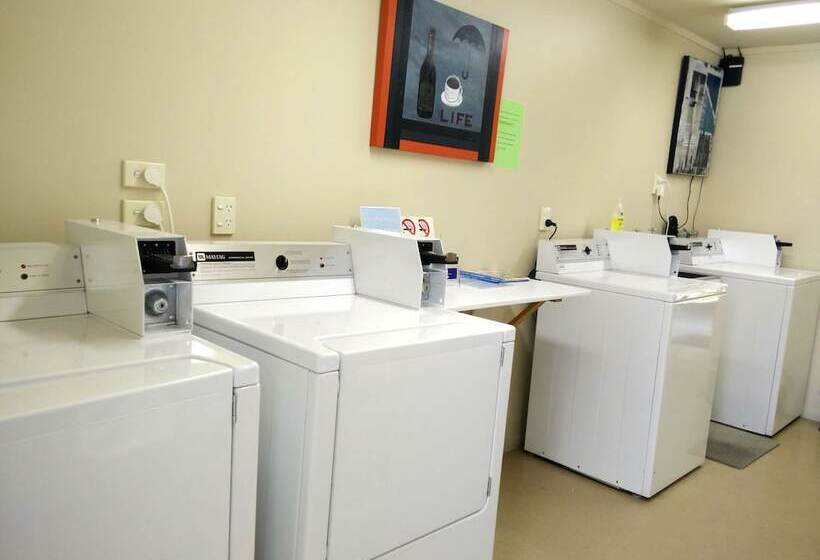 מוטל Braemar Motor Lodge