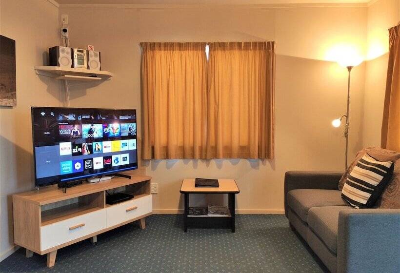 מוטל Braemar Motor Lodge