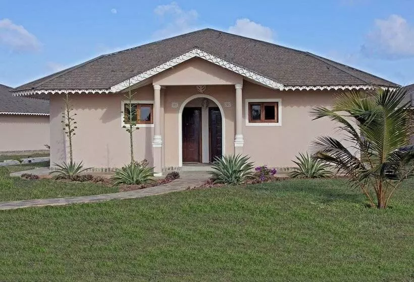 هتل Ocean Beach Resort & Spa