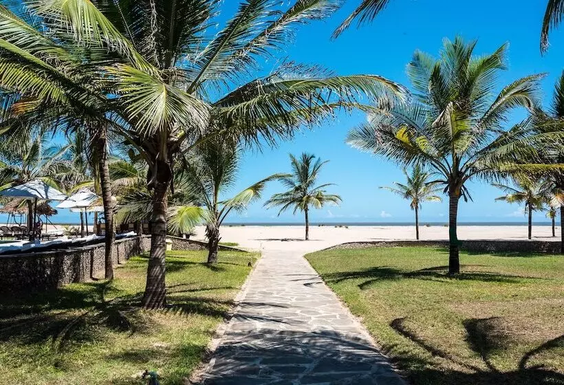 هتل Ocean Beach Resort & Spa