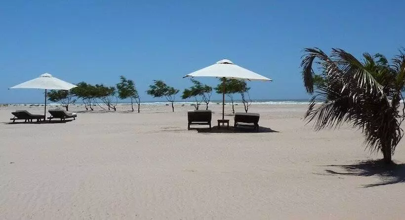 هتل Ocean Beach Resort & Spa