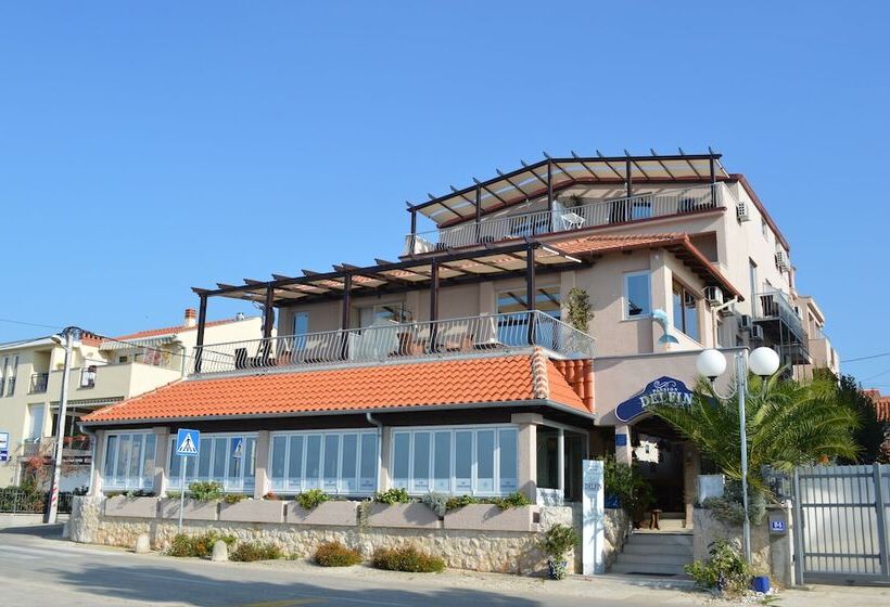 بنسيون Delfin