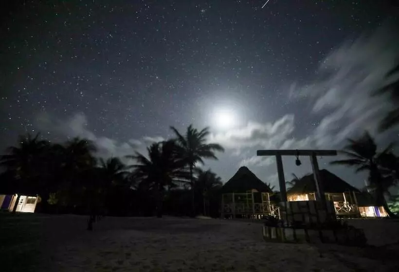 هتل Cabañas Ecoturisticas Costa Maya