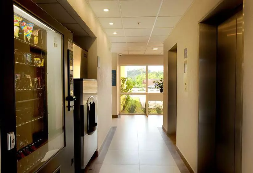 호텔 City Express Poza Rica