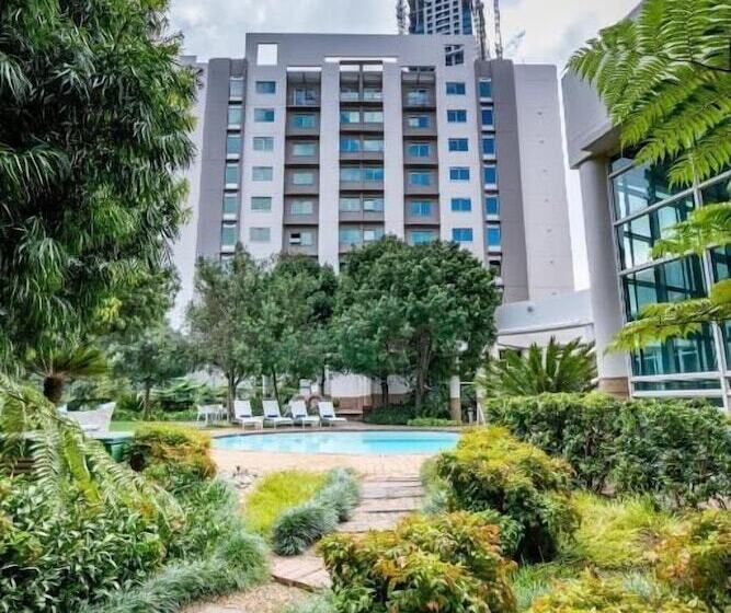 فندق Garden Court Morningside Sandton