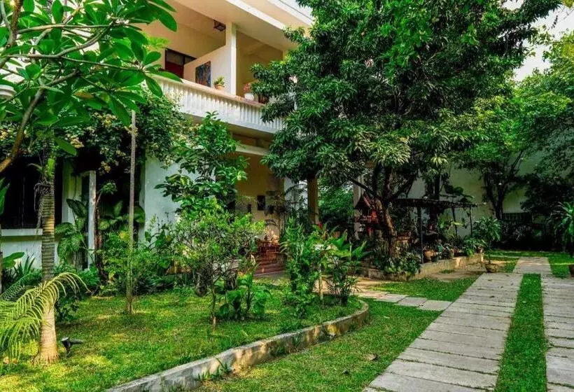 هتل Lanis House By The Ponds