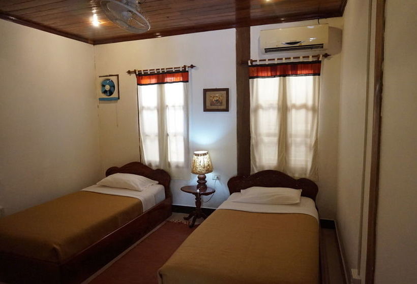 فندق Oui S Guesthouse