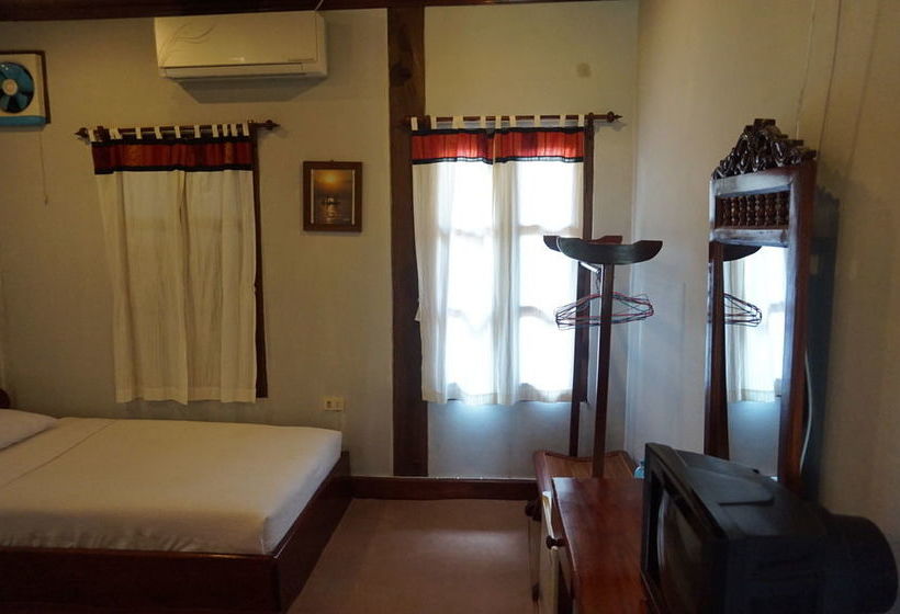 فندق Oui S Guesthouse