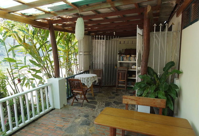 فندق Oui S Guesthouse