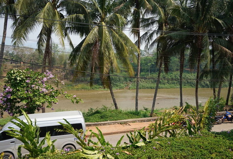 فندق Oui S Guesthouse