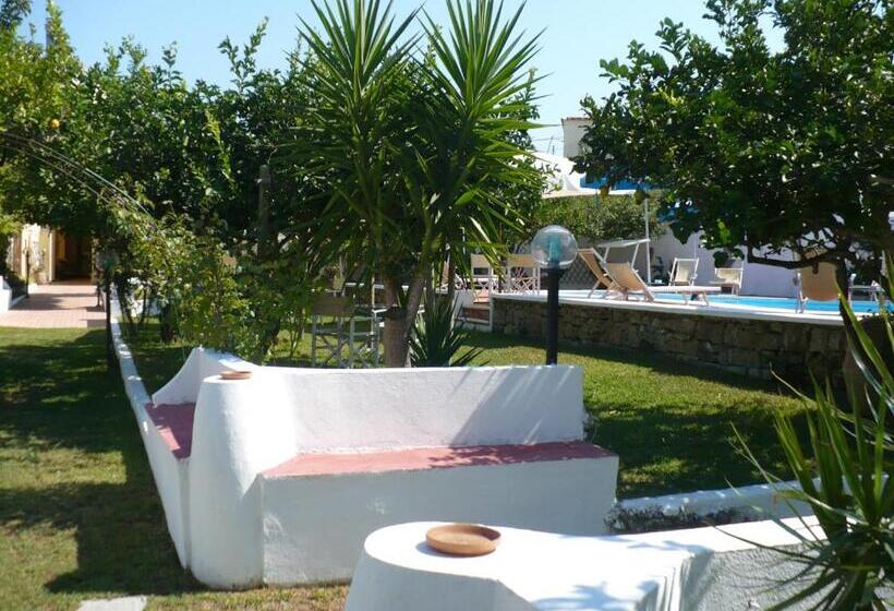 בית מלון כפרי Savoia