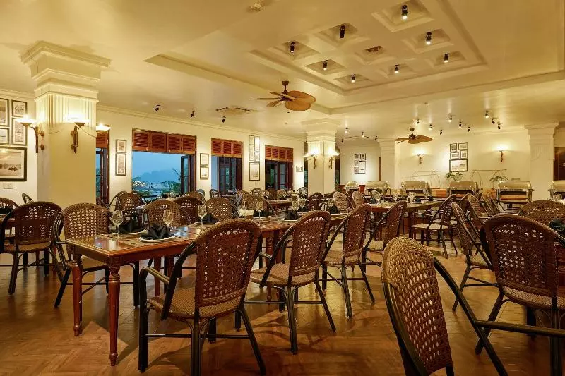 هتل Tuan Chau Resort Ha Long