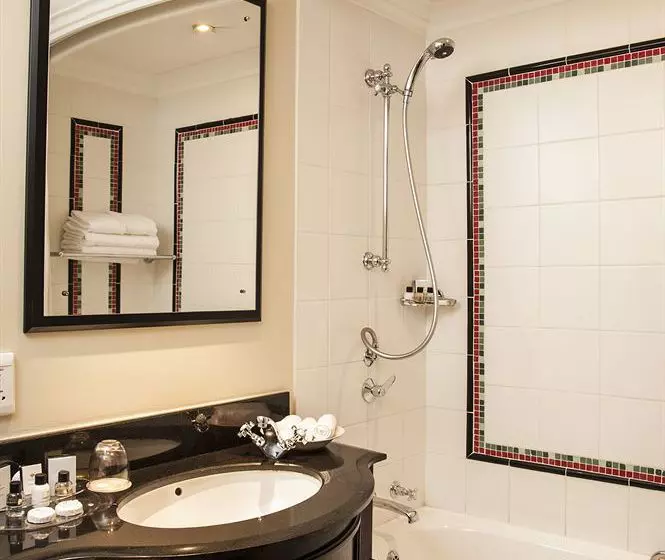 Отель The Soweto & Conference Centre