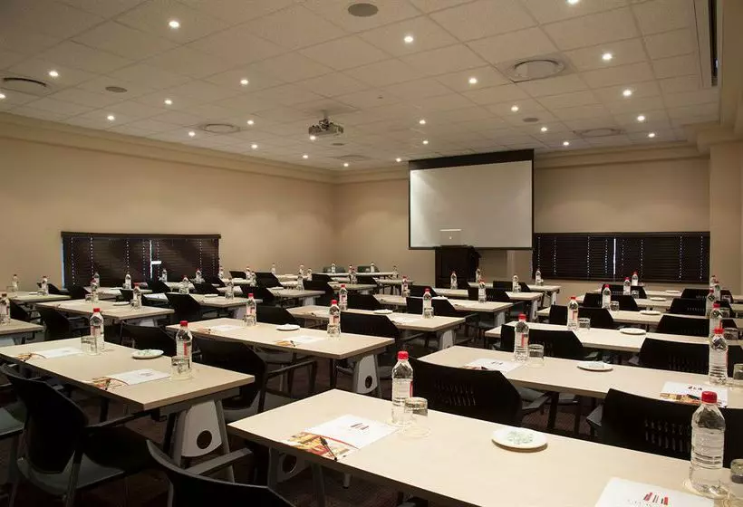 Отель The Soweto & Conference Centre