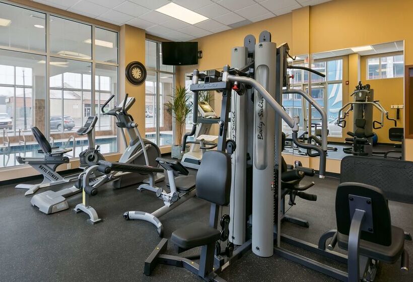 Отель Best Western Plus Chateau Inn Sylvan Lake