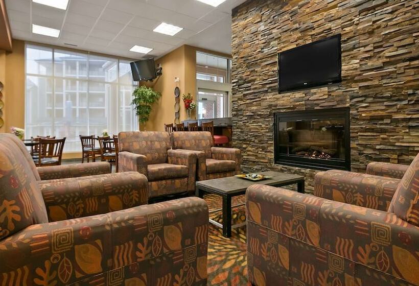 Отель Best Western Plus Chateau Inn Sylvan Lake