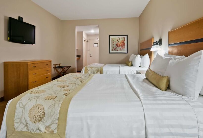 Отель Best Western Plus Chateau Inn Sylvan Lake