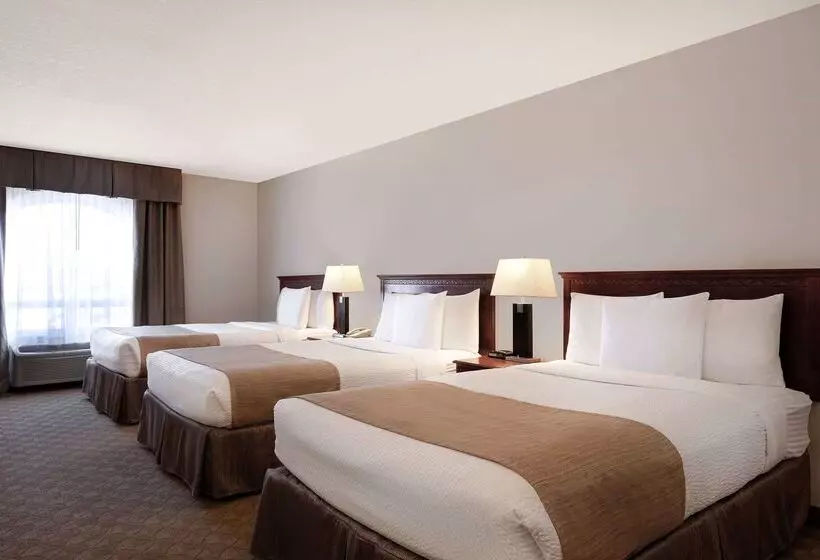 호텔 Days Inn By Wyndham Dawson Creek
