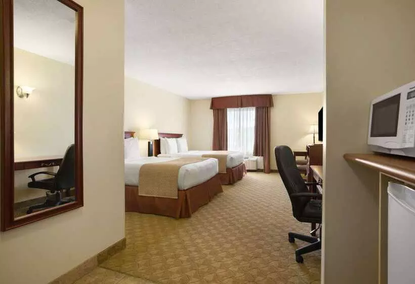 호텔 Days Inn By Wyndham Dawson Creek