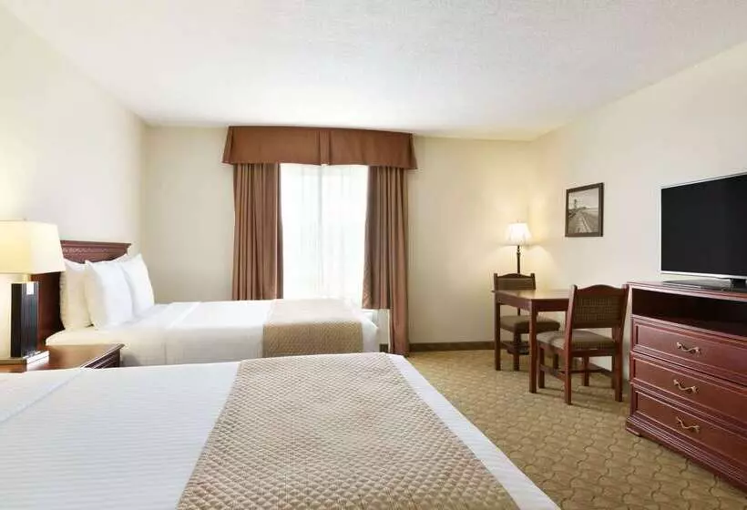 호텔 Days Inn By Wyndham Dawson Creek