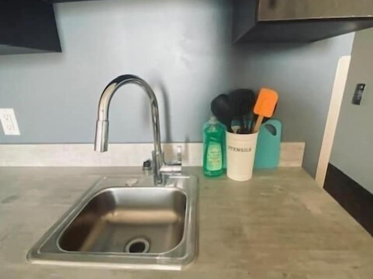 هتل Ramada By Wyndham Estevan