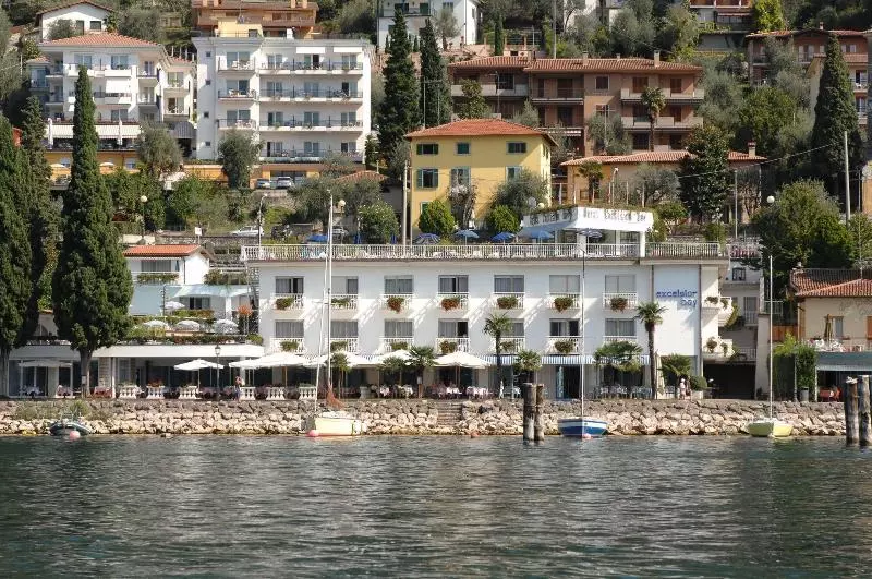 בית מלון כפרי Excelsior Bay