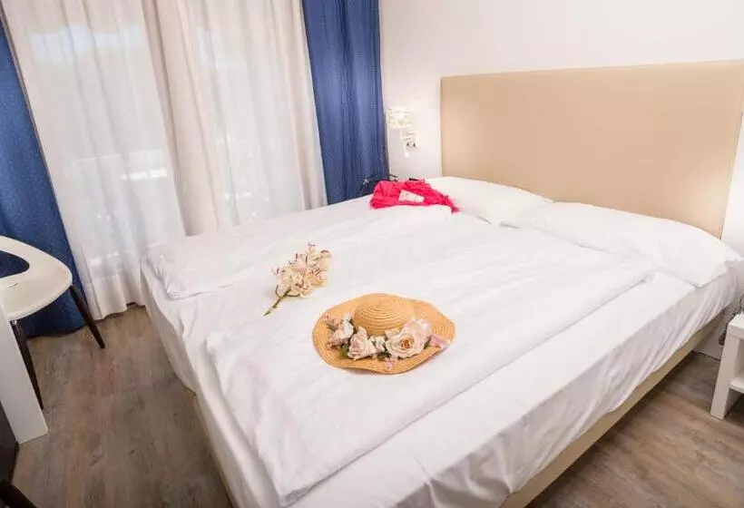 ホテル Fantinello