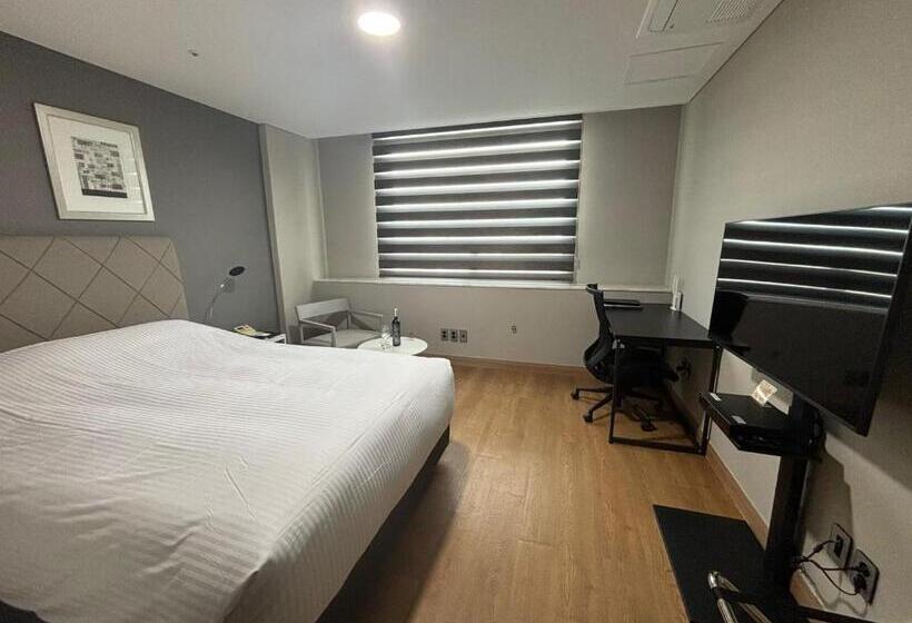 ホテル Gumi Century