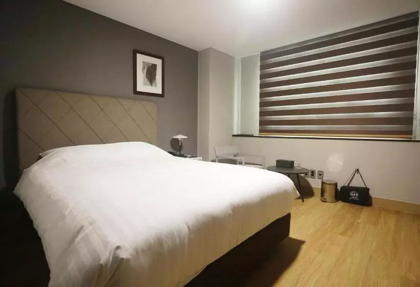 ホテル Gumi Century