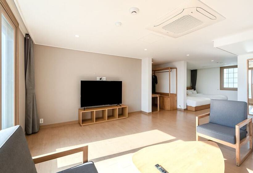 בית מלון כפרי Heyy Seogwipo