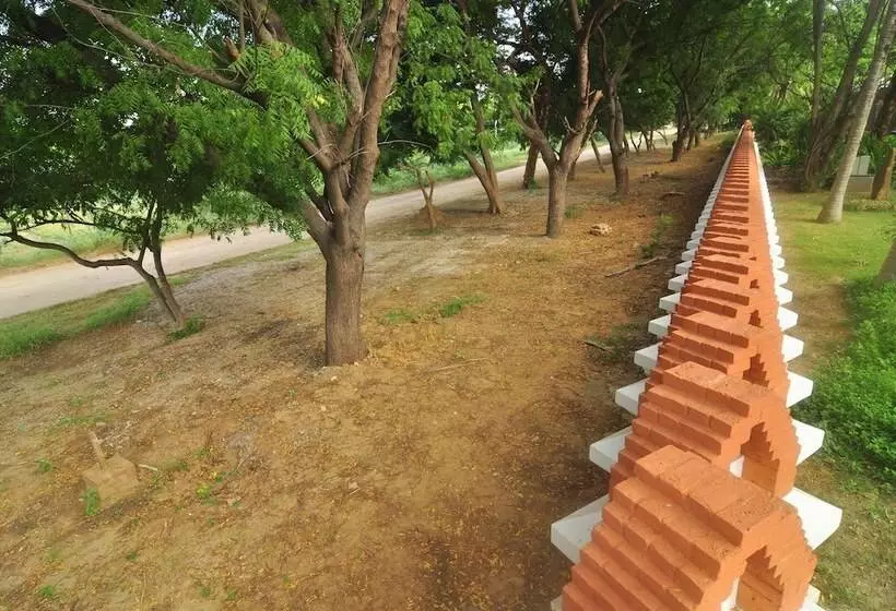 هتل Kma Bagan Village