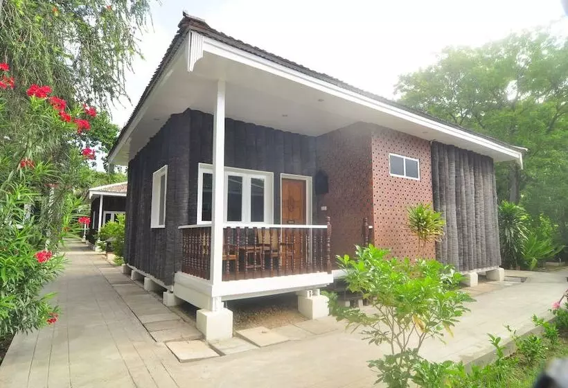 هتل Kma Bagan Village
