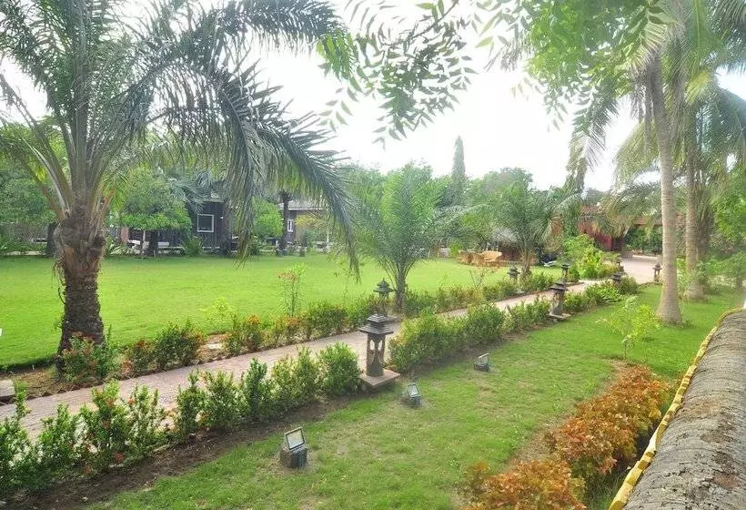 هتل Kma Bagan Village
