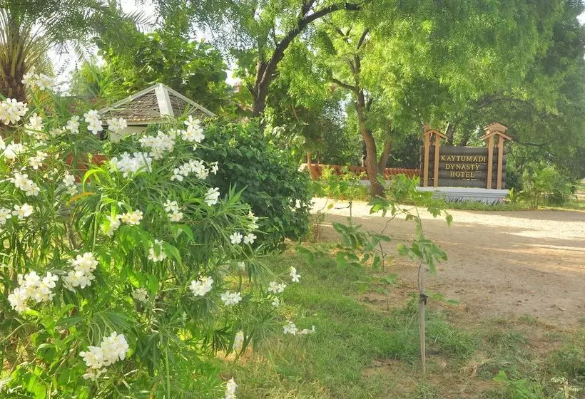 هتل Kma Bagan Village