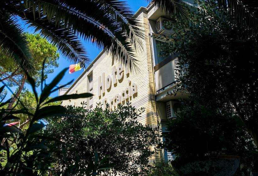 Отель La Torraccia