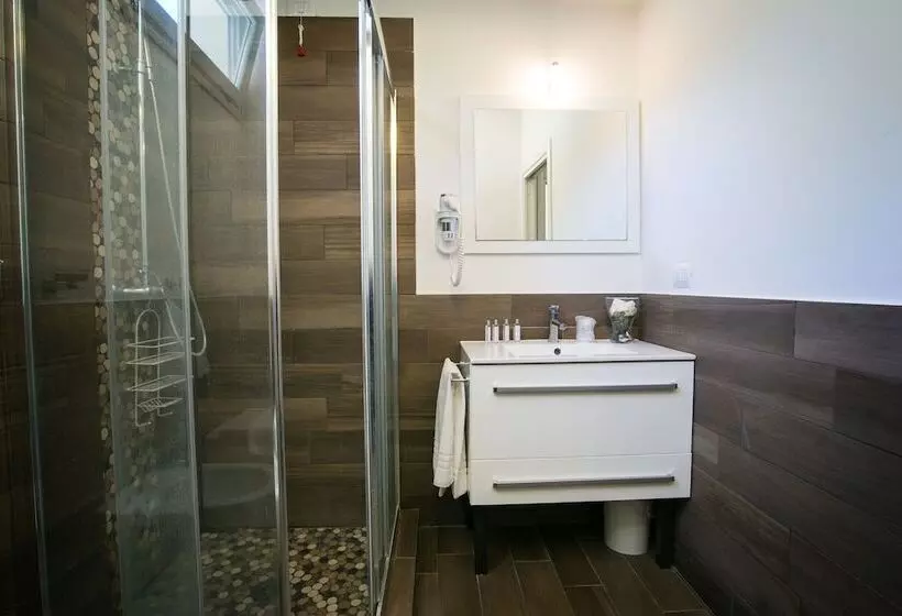 Отель La Torraccia